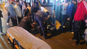 Zonguldak Ereğli'de motosikletin çarptığı anne yaralandı, oğlu yara almadan kurtuldu