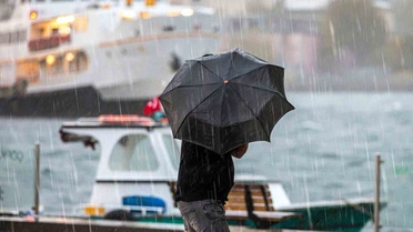 AKOM, İstanbul'da pazar akşamından çarşambaya kuvvetli yağış ve fırtına uyardı