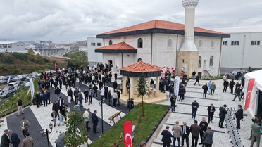 Bakan Işıkhan, Arnavutköy'de 1300 kişilik Mehmet Yusuf Aydın Camii'ni ibadete açtı