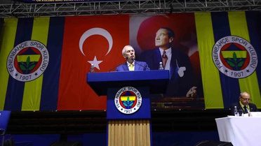 Fenerbahçe Başkanı Aziz Yıldırım, eski yönetimi ibra etmeyeceğini açıkladı