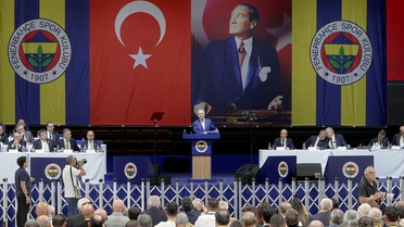 Fenerbahçe genel kurulunda borç 27 milyar 821 milyon lira, Denetim Kurulu ibra önerdi