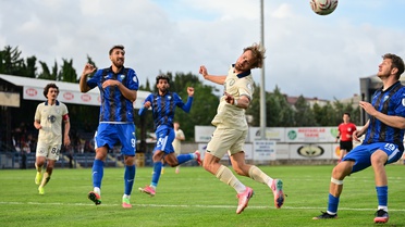 Karacabey Belediyespor, 27'de kırmızı kart gördüğü maçta Ankaragücü'ne 4-1 yenildi