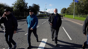Garvaghy Road'da Orange Order yürüyüşüne 28 yıl sonra 35 kişilik sınırla izin verildi
