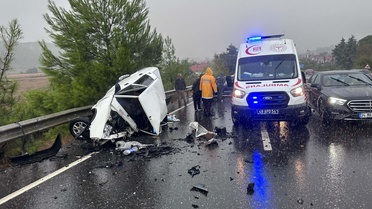 Muğla Ula'da iki otomobilin çarpıştığı kazada Sefa Çetin (62) öldü, 2 yaralı var