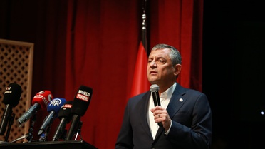 Özgür Özel, Balıkesir Karesi ön seçiminde Yeni Parti'nin iktidar hedefini anlattı