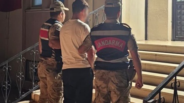Şanlıurfa Siverek'te 5 yıl hapis cezası kesinleşen şahsı jandarma yakaladı