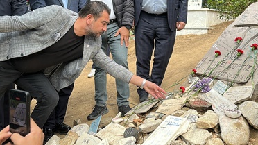 Tuncel Kurtiz, Edremit Çamlıbel'deki kabri başında vefatının 13. yılında anıldı