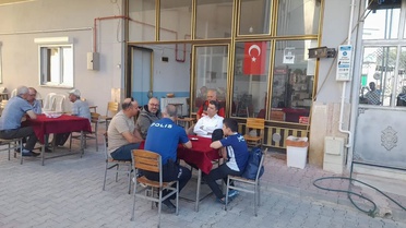Yenipazar Kaymakamı Karataş, ilçe esnafını ziyaret edip vatandaşlarla sohbet etti