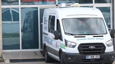 Tır faciasında yürek yakan anlar! Cenazeyi almaya gelen abla fenalaştı