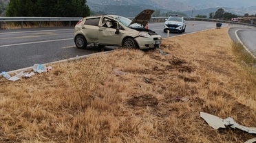 Aydın Çine'de iki otomobil refüje çarptı, kazalarda 7 kişi yaralandı