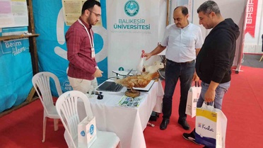 Balıkesir Üniversitesi 3. Tarım ve Hayvancılık Fuarı'na stantlarıyla katıldı