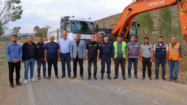 Bayburt Valisi Eldivan, Ozansu ve Sancaktepe grup yolu çalışmalarını yerinde inceledi