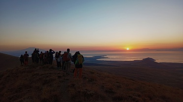 Bitlis'te Rota Doğa Spor Kulübü etkinliğinde 19 doğasever Nemrut Kalderası'nı gezdi