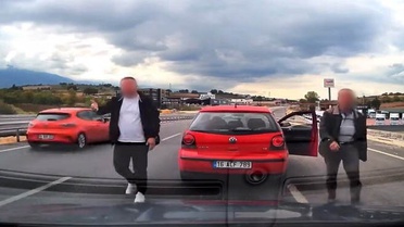 Bursa İnegöl'de yol kesen sürücü ve yolcuya 360 bin TL cezai işlem uygulandı