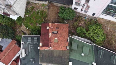 İstanbul'da sağanak yağış felaketi getiriyordu! Toprak kaydı, 25 kişi tahliye edildi