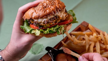 Fast food devinden büyük dönüşüm! Menüden restorana her şey yenileniyor