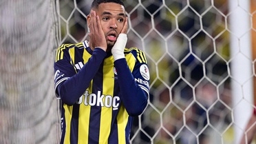 Fenerbahçe, transfer yasağını kaldıracak olan ödemeyi Sevilla'ya gerçekleştirdi