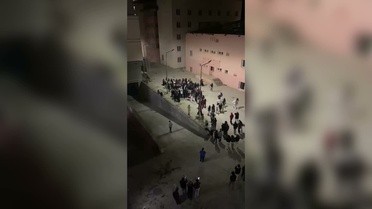 Hakkari'de Afife Kız Öğrenci Yurdu öğrencileri su kesintilerine karşı eylem yaptı