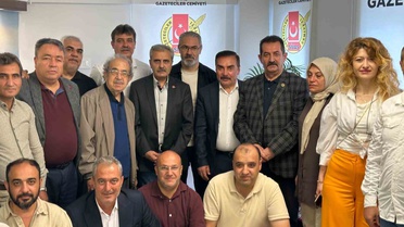 Sivas Gazeteciler Cemiyeti'nin yeni başkanı Kemal Doğan oy birliğiyle seçildi