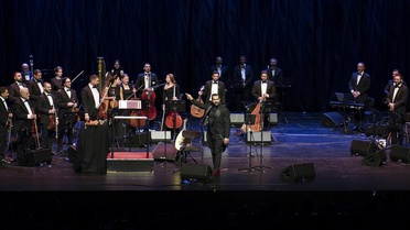 National Arab Orchestra, AKM'de Filistinli sanatçı Nai Barghouti'ye eşlik etti