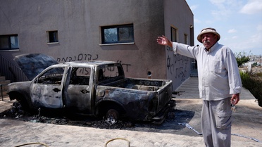 Ramallah'ta İsrailli gruplar zeytin hasadı öncesi Filistinlilerin araçlarını yaktı