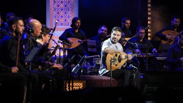 Sami Yusuf İstanbul'da 'We Love Life'ı Filistin soykırımı kurbanlarına ithaf etti