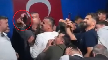 Samsun Kavak'ta kına gecesinde havaya tabanca ateşleyen damat ve babası görüntülendi