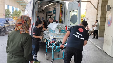 Siirt'te 8 günlük bebek doğumsal kalp hastası, ambulans uçakla Ankara'ya sevk edildi.