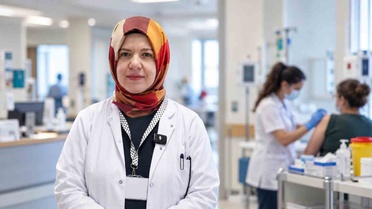 Sivas Numune Hastanesi uzmanı, kuduzda riskli temasta 15 dakika yıkama uyarısı yaptı