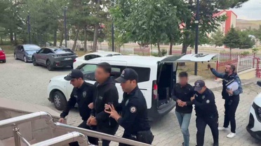 Sivas Zara'da 3 saatte 11 işyerinden yaklaşık 65 bin lira çalan 3 kişi tutuklandı