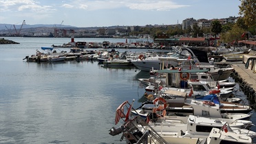 Fırtınanın 1 Ekim'e kadar sürmesi bekleniyor, 5 şilep Tekirdağ açıklarında bekliyor