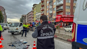 Uşak'ta 74 yaşındaki yayaya tır çarptı, yaya ağır yaralandı; sürücü gözaltına alındı