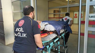 Adıyaman Siteler Mahallesi'nde otobüste dengesini kaybeden yolcu düşerek yaralandı