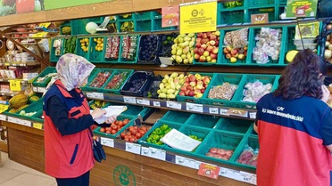 Afyonkarahisar'da marketlerde tarımsal ürün fiyatları TÜFİS için kayda geçirildi