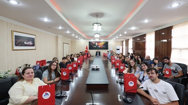 AİÇÜ Rektörü Gülçin, Erasmus+ Kültür Muhafızları projesinde gençlerle buluştu