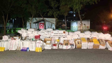 Aksaray'da durdurulan tırda 5,5 milyon liralık kaçak sigara ve tütün ele geçirildi
