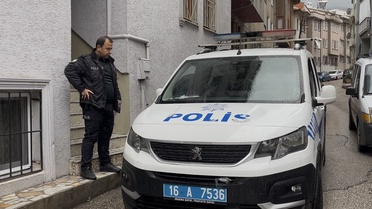 Bursa'da cezaevi izinli 3 arkadaşın kaldığı evdeki ölümde 2 kişi gözaltına alındı