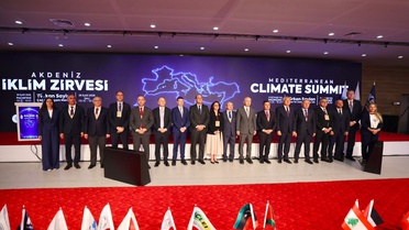 Çeşme Belediye Başkanı Denizli, Akdeniz İklim Zirvesi'nde Çeşme deneyimini anlattı