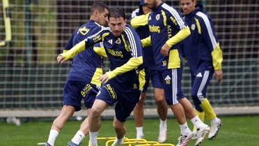 İsmail Kartal yönetimindeki Fenerbahçe, Can Bartu Tesisleri'nde çift antrenman yaptı
