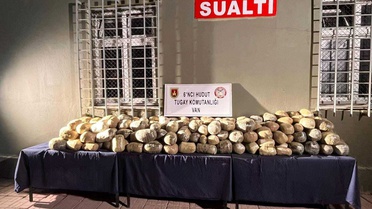 Van hudut hattında düzenlenen aramada 412 kilo 741 gram uyuşturucu ele geçirildi