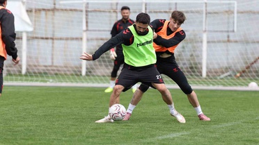 Sivasspor, Pendikspor maçı hazırlıkları öncesi günü çift antrenmanla kapattı