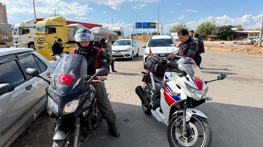 Düzce'den umreye giden 2 motosikletli 900 kilometre sonra Suriye'ye geçti