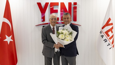 YENİ Parti Genel Başkanı Özgür Özel, Murat Karayalçın ile Genel Merkez'de görüştü