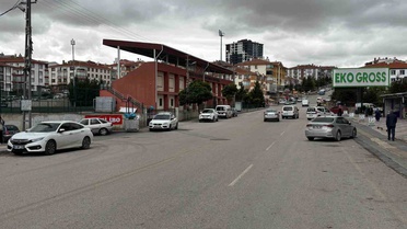Ankara’da motosiklet 2 otomobille çarpıştı: 1 ölü, 1’i çocuk 2 yaralı
