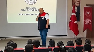 Aydın Koçarlı'da İlçe Tarım ve Orman Müdürlüğü öğrencilere gıda israfını anlattı