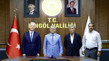 Bingöl'de 3 okula çocuk oyun alanı ve spor tesisi için protokol imzalandı