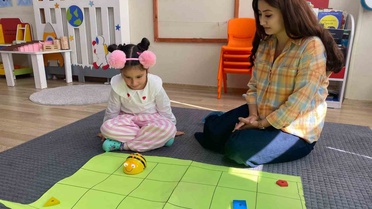 Düzce Gençlik Merkezi, minik öğrencilere kodlamayı uygulamalı etkinliklerle öğretiyor