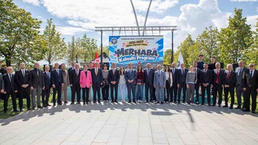 Erzincan'da EBYÜ kahvaltısında Binali Yıldırım öğrencileri video konferansla kutladı