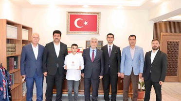 Elazığ Kur'an Kursu öğrencisi Ahmet Akdeniz, Erzincan'da bölge birincisi oldu