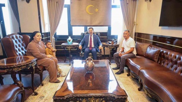 Hatay Valisi Masatlı, depremde 20 günlükken kurtarılan Kerem bebeği ağırladı